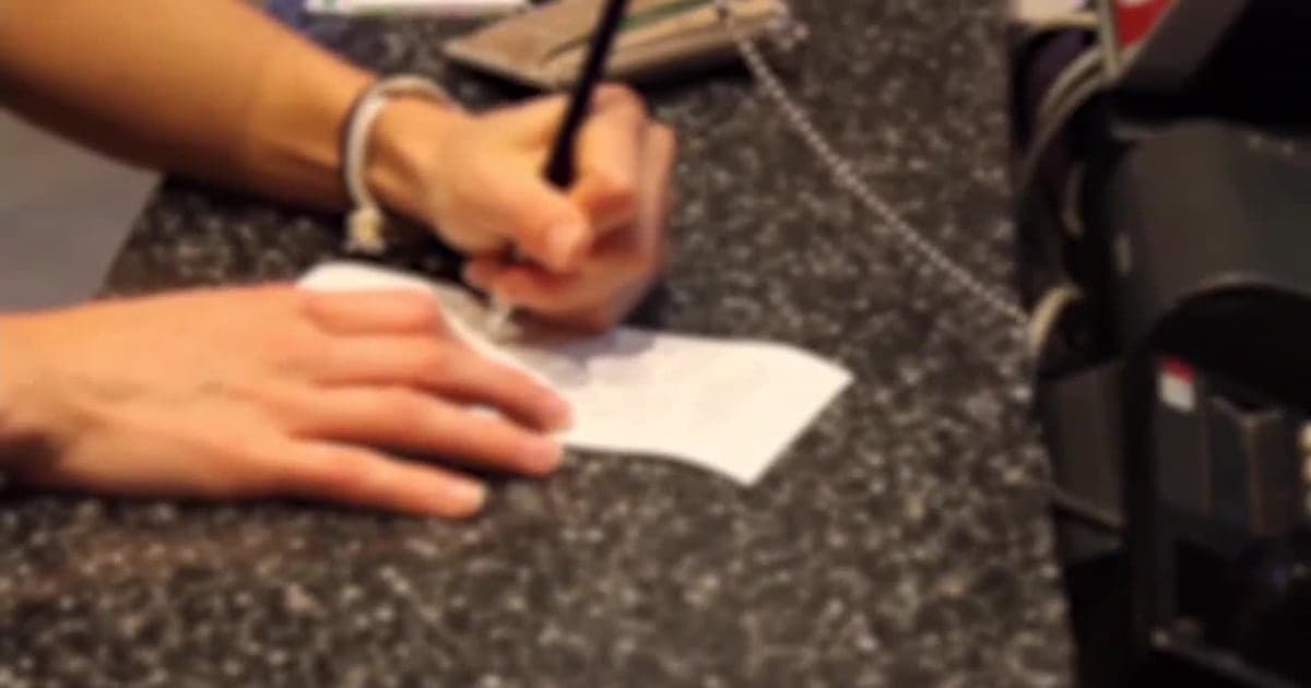 The Pros and Cons of Buy Now, Pay Later 